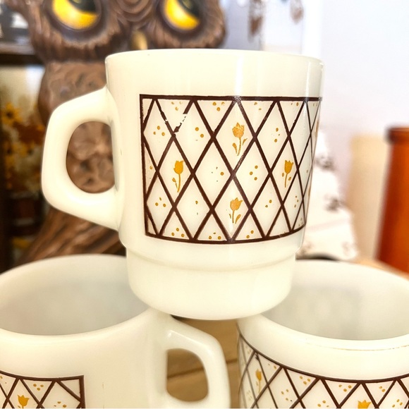 Vintage 1970s Termocrisa Orange Brown Tulip Milk Glass Coffee Mug Set of 3 - Picture 3 of 6